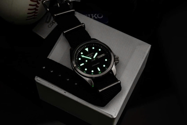 Đồng Hồ Nam Chính Hãng SEIKO 5 Sports SRPE67K1