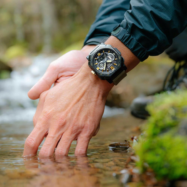 CASIO PRO TREK PRW-B1000-5