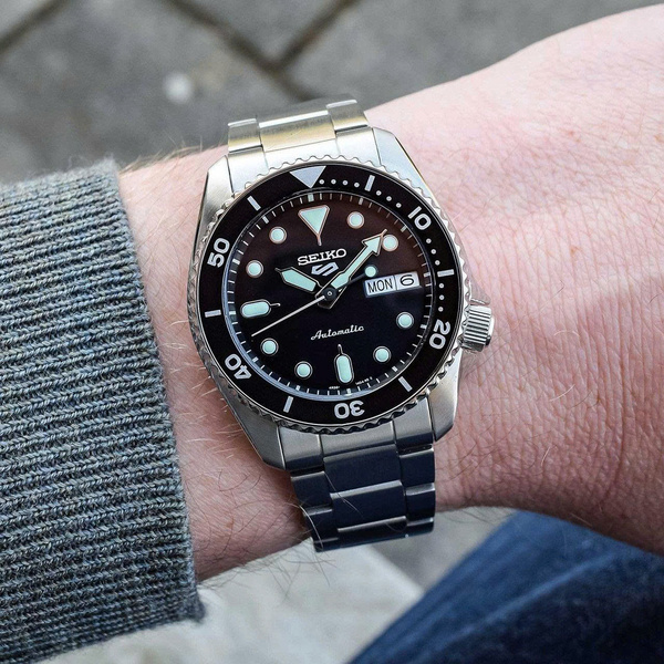 Đồng Hồ Nam Chính Hãng SEIKO 5 Sports SRPK29K1
