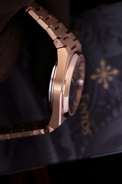 Alexander Ferros 5052R/08