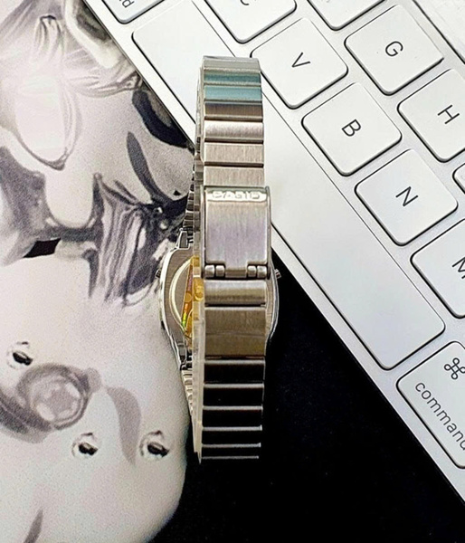 CASIO LA670WA-2