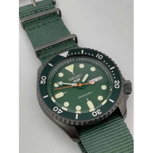 Đồng Hồ Nam Chính Hãng SEIKO 5 Sports SRPD77K1S