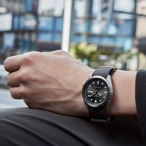 Đồng Hồ Nam Chính Hãng SEIKO 5 Sports SRPE61K1S