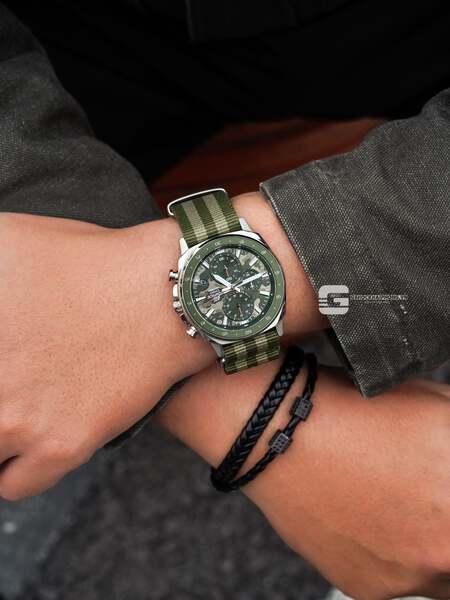 CASIO EDIFICE EFV-600D-3C ( Lên dây vải NaTo )