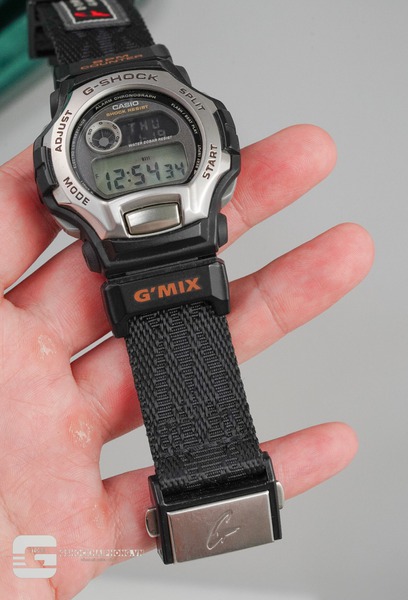 GS-000226 (  G-SHOCK DWM-100-1T G-MIX BPM )