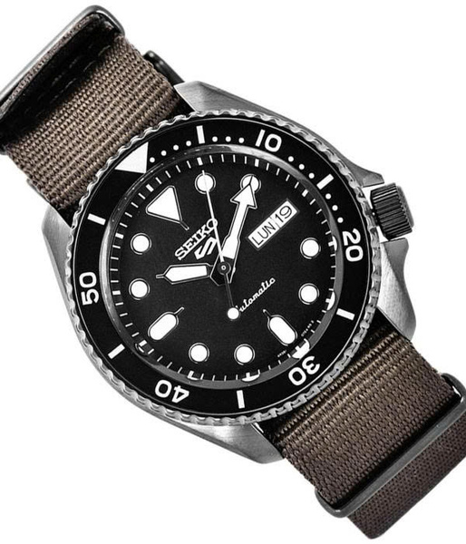 Đồng Hồ Nam Chính Hãng SEIKO 5 Sports SRPD65K4