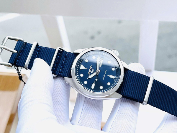 Đồng Hồ Nam Chính Hãng SEIKO 5 Sports SRPE74K1