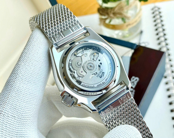 Đồng Hồ Nam Chính Hãng SEIKO 5 Sports SRPE74K1
