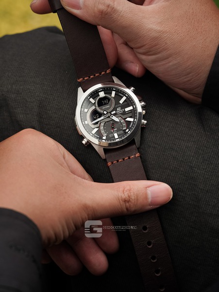 CASIO EDIFICE ECB-30D-1A ( Lên dây da bò  nâu Vintage )