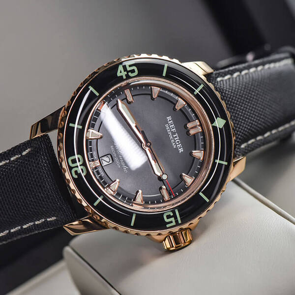 Đồng hồ nam Reef Tiger Deepocean RGA3035-2