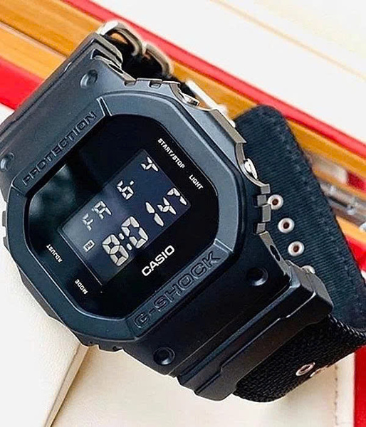 G-SHOCK DW-5600BBN-1