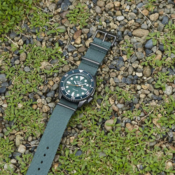 Đồng Hồ Nam Chính Hãng SEIKO 5 Sports SRPD77K1