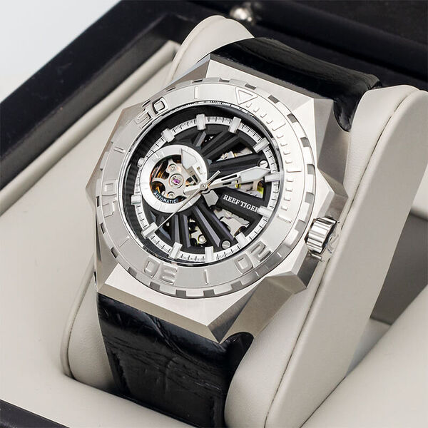 Đồng hồ nam Reef Tiger Black Shark RGA6903S-2