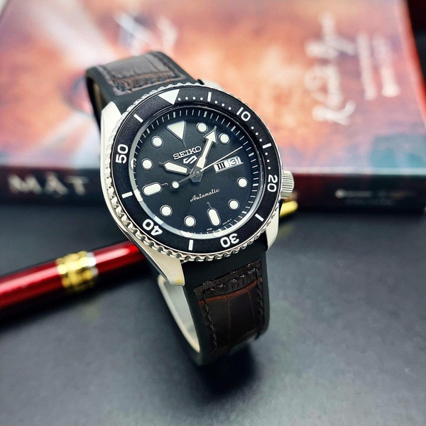 Đồng Hồ Nam Chính Hãng SEIKO 5 Sports SRPE74K1