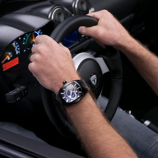 Đồng hồ nam Reef Tiger Aurora Series Tank RGA3069S-4