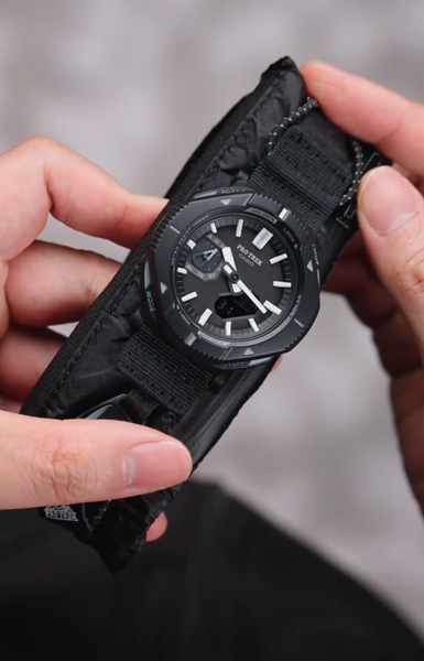 CASIO PRO TREK PRJ-B001EX-1D (lên dây vải)