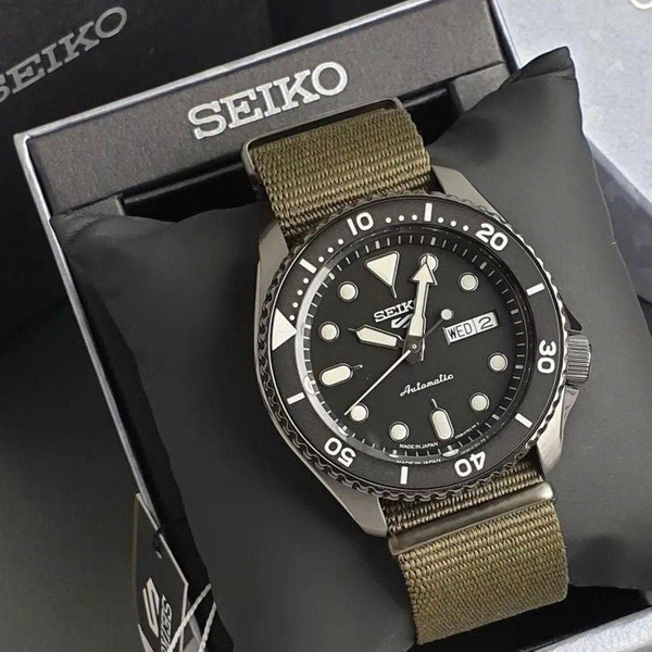 Đồng Hồ Nam Chính Hãng SEIKO 5 Sports SBSA023J
