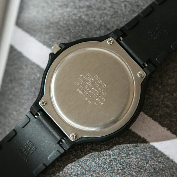 Đồng Hồ Casio MW-240-7B