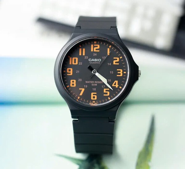 Đồng Hồ Casio MW-240-4B