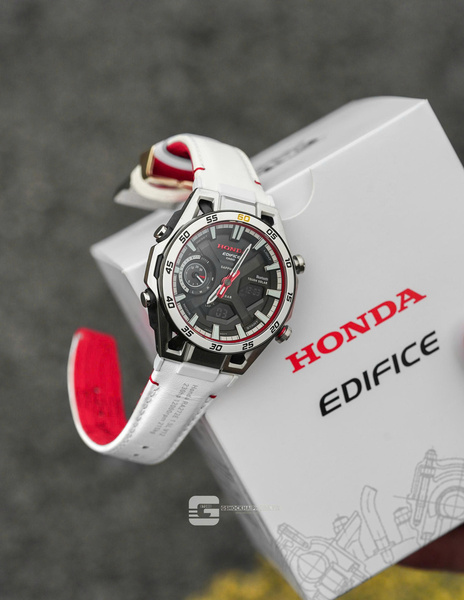 CASIO EDIFICE ECB-2300HR-1A  QUÀ TẶNG TRỊ GIÁ 300K