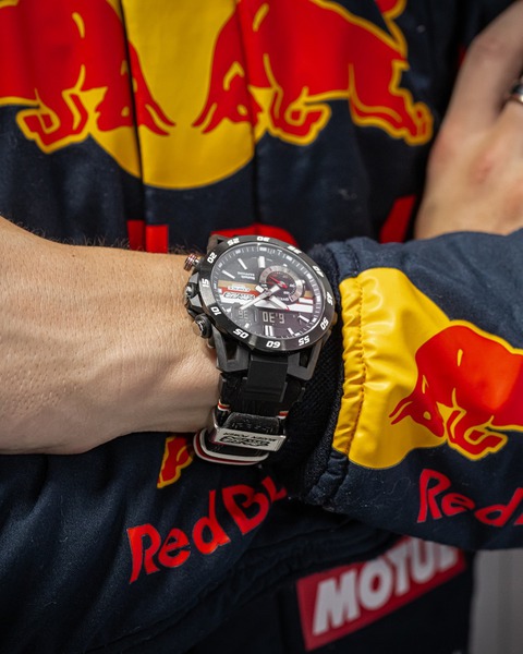 CASIO EDIFICE ECB-40MU-1A