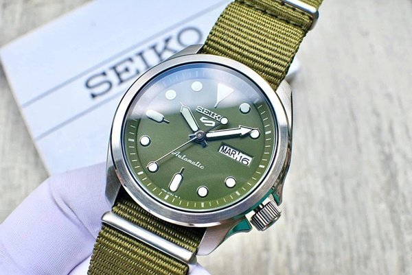 Đồng Hồ Nam Chính Hãng SEIKO 5 Sports SRPE65K1