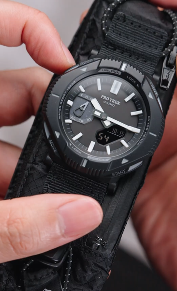 CASIO PRO TREK PRJ-B001EX-1D (lên dây vải)