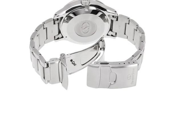 Đồng Hồ Nam Chính Hãng ORIENT STAR Sports RE-AU0306L00B