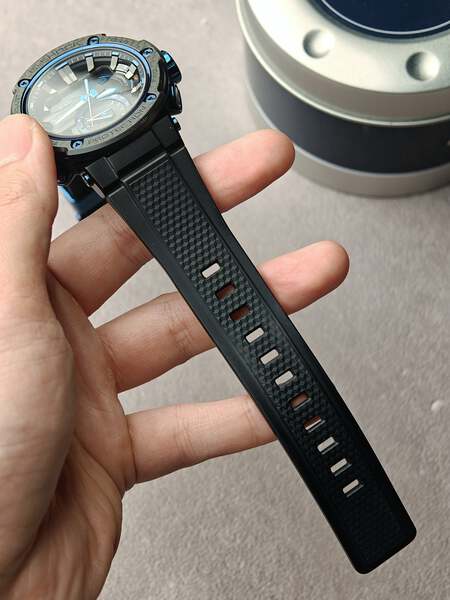 GS-000220 ( Casio G-Shock  GST-B200X-1A2 )