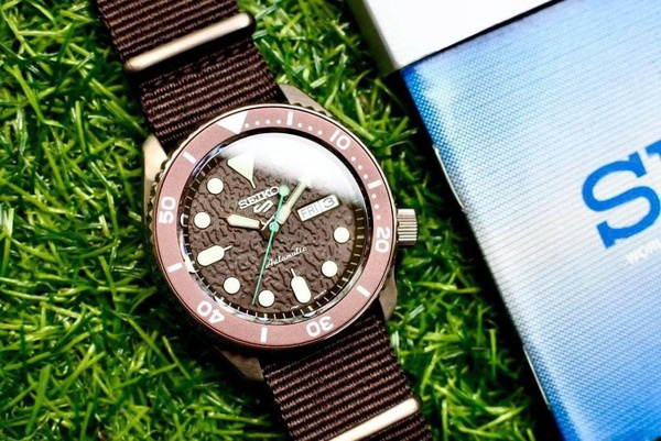 Đồng Hồ Nam Chính Hãng SEIKO 5 Sports SRPE74K1