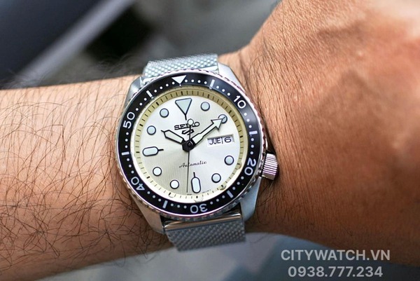 Đồng Hồ Nam Chính Hãng SEIKO 5 Sports SRPE75K1S