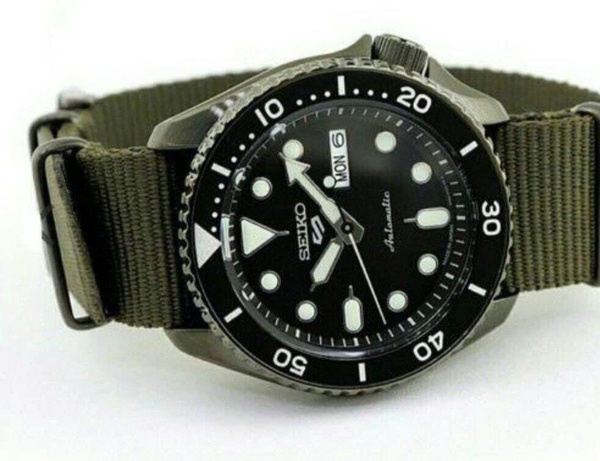 Đồng Hồ Nam Chính Hãng SEIKO 5 Sports SBSA023J