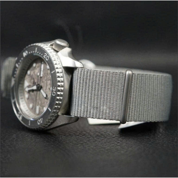 Đồng Hồ Nam Chính Hãng SEIKO 5 Sports SRPG61K1