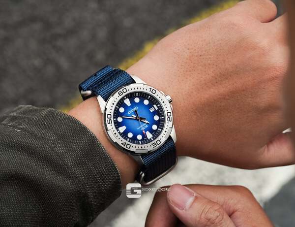 CASIO MTD-140-2A ( Lên dây vải NaTo )