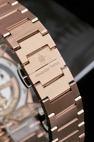 Alexander Ferros 5052R/05