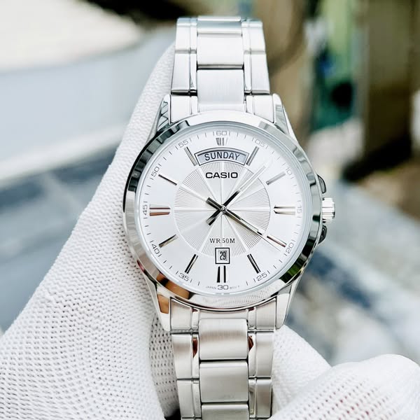 Vì sao nhiều người chọn Casio MTP-1381 ngay lần đeo thử đầu tiên?