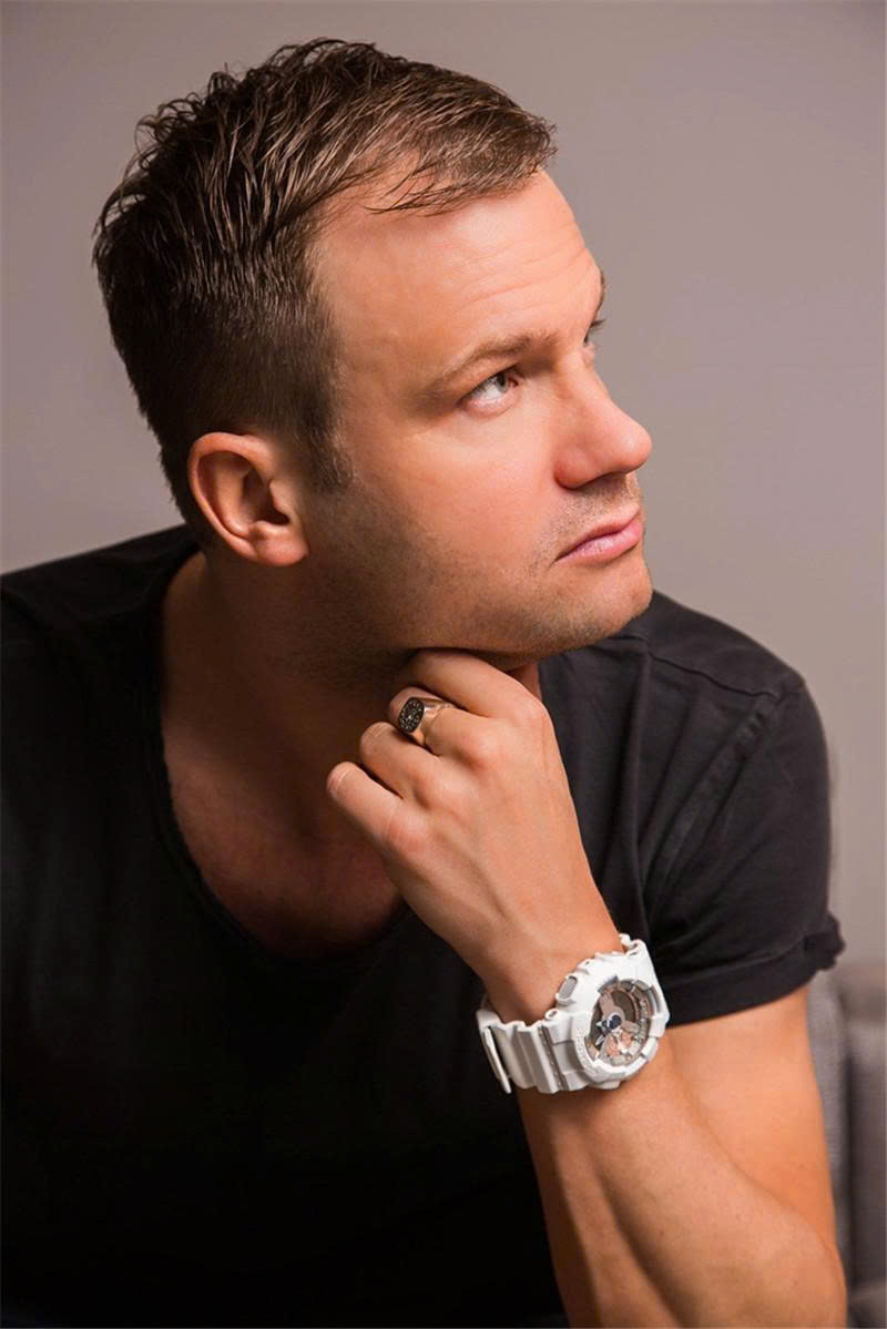 Đánh giá G-Shock GA-110DB-7A: Tuyệt tác giữa Thời gian và Âm nhạc điện tử